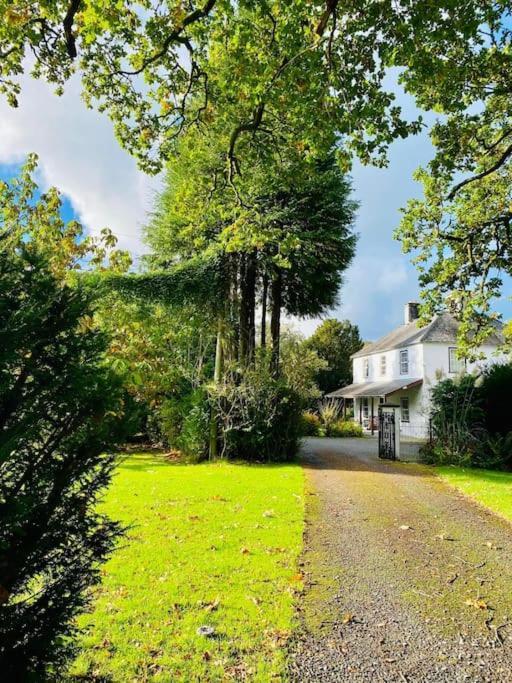 Aberhiriath Hall - The Old Georgian Manor House By The River Dyfi Cemmaes Eksteriør bilde