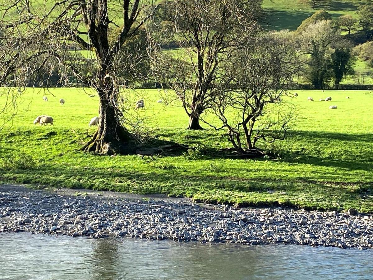 Aberhiriath Hall - The Old Georgian Manor House By The River Dyfi Cemmaes Eksteriør bilde